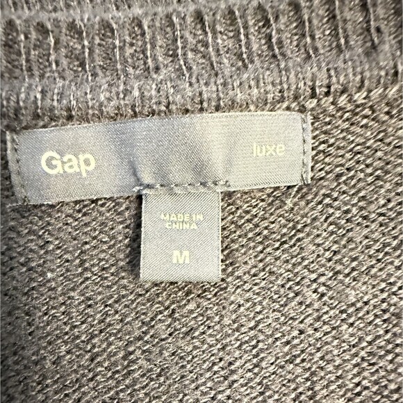 💙 GAP Luxe Navy V-Neck Sweater – Size Medium - Picture 5 of 7